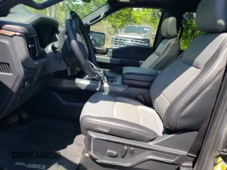 2022 Ford F-150 Lightning Pro z VIN 1FT6W1EV7NWG10033, wystawiony jako Copart lot #55569895 z przebiegiem 11 282 mil mil oraz Szkody całkowita. Historia ofert i sprzedaży dostępna na DreamBid. Obrazek 7.