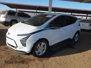 2023 Chevrolet Bolt EV 1LT z VIN 1G1FW6S0XP4112907, wystawiony jako IAAI lot #42250871 z przebiegiem 25 219 mil mil oraz . Historia ofert i sprzedaży dostępna na DreamBid. Obrazek 2.