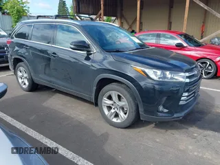 2017 Toyota Highlander Limited z VIN 5TDDZRFH5HS451698, wystawiony jako IAAI lot #42233035 z przebiegiem 79 746 mil mil oraz . Historia ofert i sprzedaży dostępna na DreamBid. Obrazek 1.