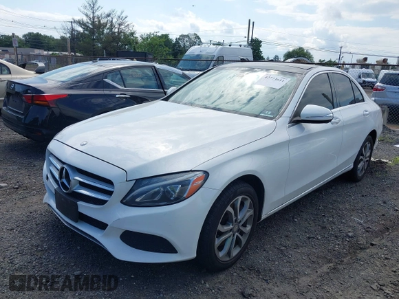 2015 Mercedes-Benz C 300 Luxury z VIN 55SWF4KB0FU010485, wystawiony jako IAAI lot #42773611 z przebiegiem 91 343 mil mil oraz . Historia ofert i sprzedaży dostępna na DreamBid. Obrazek 17.