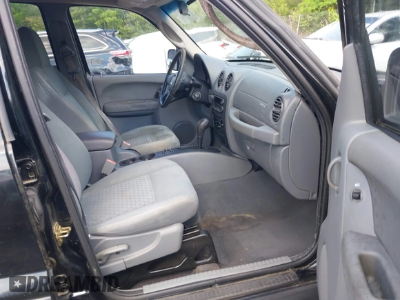 2005 Jeep Liberty Sport with VIN 1J4GK48K65W516500, listed as a IAAI auction lot 42137730 with 117,323 mi miles and . Bid and sale history available at DreamBid. Image 5.