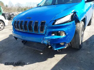 2017 Jeep Cherokee Sport z VIN 1C4PJLAB3HW643514, wystawiony jako IAAI lot #41596841 z przebiegiem 207 935 mil mil oraz . Historia ofert i sprzedaży dostępna na DreamBid. Obrazek 6.