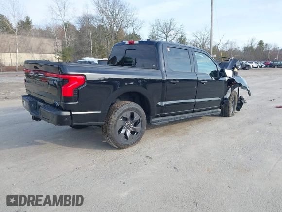 2022 Ford F-150 Lightning Pro z VIN 1FT6W1EV3NWG03970, wystawiony jako IAAI lot #41801986 z przebiegiem 29 815 mil mil oraz . Historia ofert i sprzedaży dostępna na DreamBid. Obrazek 4.