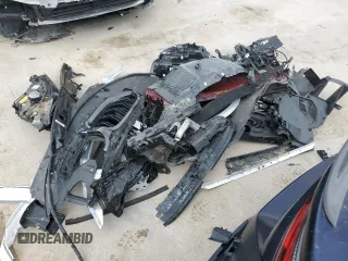 2024 BMW M8 Competition z VIN WBSGV0C05RCR13661, wystawiony jako Copart lot #71077114 z przebiegiem Nie podano mil oraz Szkoda całkowita • Salvage title. Historia ofert i sprzedaży dostępna na DreamBid. Obrazek 12.