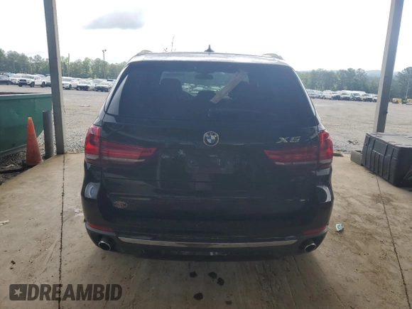 2017 BMW X5 xDrive35i z VIN 5UXKR0C50H0U53714, wystawiony jako Copart lot #57899365 z przebiegiem 124 846 mil mil oraz Szkoda całkowita • Salvage title. Historia ofert i sprzedaży dostępna na DreamBid. Obrazek 6.