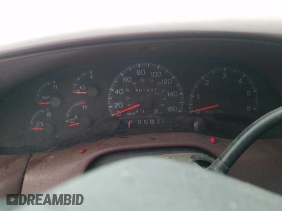 1998 Ford F-150 XL with VIN 2FTRX08L2WCA75995, listed as a Copart auction lot 43717305 with 301,987 mi miles and Salvage title. Bid and sale history available at DreamBid. Image 9.