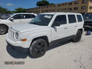 2014 Jeep Patriot Sport z VIN 1C4NJPBB3ED618228, wystawiony jako Copart lot #61012585 z przebiegiem 111 171 mil mil oraz Szkoda całkowita • Salvage title. Historia ofert i sprzedaży dostępna na DreamBid. Obrazek 1.