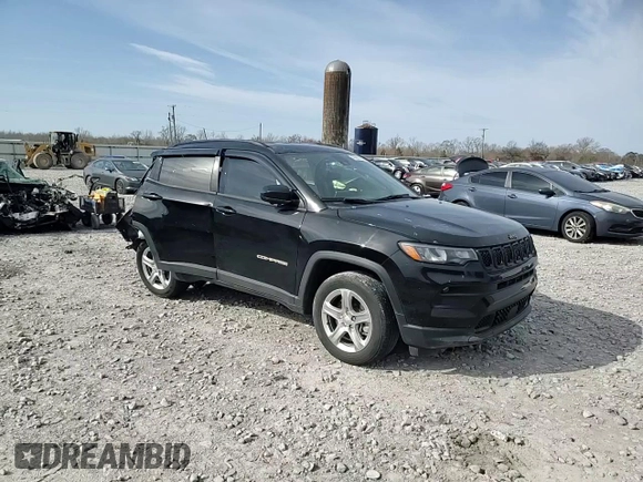 2023 Jeep Compass Latitude z VIN 3C4NJDBN4PT544548, wystawiony jako Copart lot #47981135 z przebiegiem 21 335 mil mil oraz Szkoda całkowita • Salvage title. Historia ofert i sprzedaży dostępna na DreamBid. Obrazek 12.