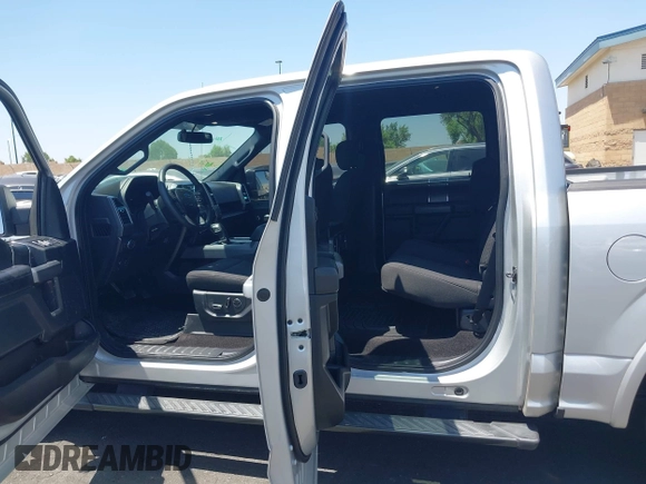 2018 Ford F-150 XL с VIN 1FTEW1CP0JKD35171, выставлен на аукционе IAAI как лот 42594307 с пробегом 123 237 миль миль и . История ставок и продаж доступна на DreamBid. Изображение 8.