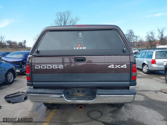 1998 Dodge Ram 1500 with VIN 3B7HF16Z9WM220840, listed as a IAAI auction lot 41595328 with 199,281 mi miles. Bid and sale history available at carsss.com. Image 16.