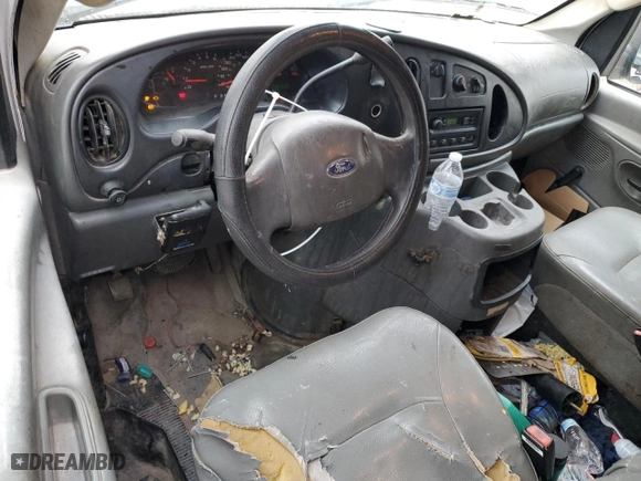 2006 Ford Econoline Cargo Van with VIN 1FTNE24L86DB37860, listed as a Copart auction lot 82187314 with 269,349 mi miles and Salvage Title. Bid and sale history available at carsss.com. Image 8.