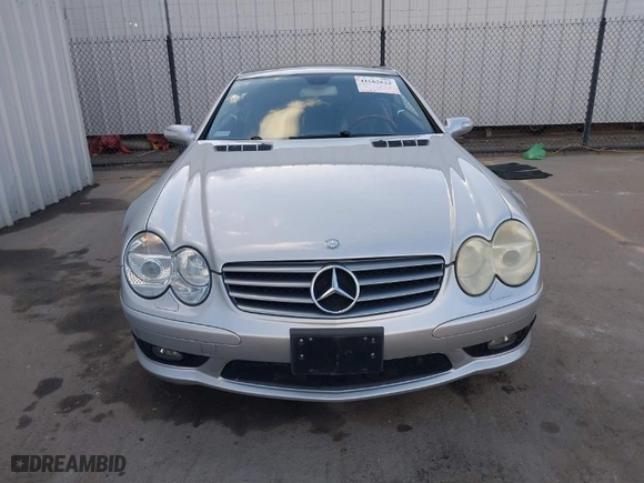 2005 Mercedes-Benz SL-Class 5.0L with VIN WDBSK75F25F100967, listed as a IAAI auction lot 41562622 with 76,498 mi miles. Bid and sale history available at carsss.com. Image 12.