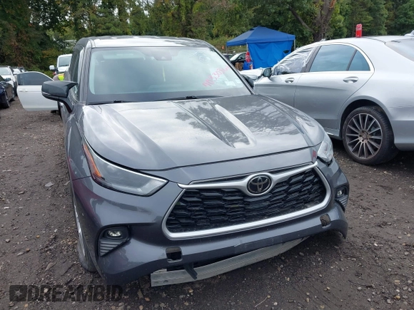2021 Toyota Highlander L z VIN 5TDCZRBH6MS528171, wystawiony jako IAAI lot #40330366 z przebiegiem 75 297 mil mil oraz . Historia ofert i sprzedaży dostępna na DreamBid. Obrazek 12.