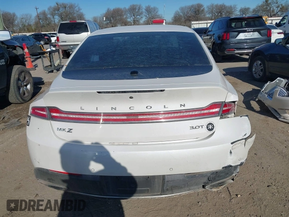 2017 Lincoln MKZ Reserve z VIN 3LN6L5EC6HR632221, wystawiony jako IAAI lot #41369444 z przebiegiem 96 118 mil mil oraz . Historia ofert i sprzedaży dostępna na DreamBid. Obrazek 17.