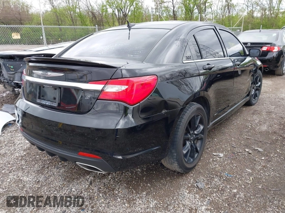 2014 Chrysler 200 Touring z VIN 1C3CCBBG9EN176683, wystawiony jako IAAI lot #42060591 z przebiegiem 115 408 mil mil oraz . Historia ofert i sprzedaży dostępna na DreamBid. Obrazek 4.
