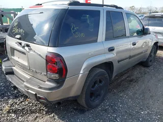 2002 Chevrolet TrailBlazer LS with VIN 1GNDS13S722144562, listed as a IAAI auction lot 41886571 with Not Provided miles and . Bid and sale history available at DreamBid. Image 4.