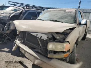 2000 GMC New Sierra 1500 SL with VIN 1GTEC19V8YZ152553, listed as a Copart auction lot 74640134 with 0 mi miles and Non Repairable. Bid and sale history available at carsss.com. Image 1.
