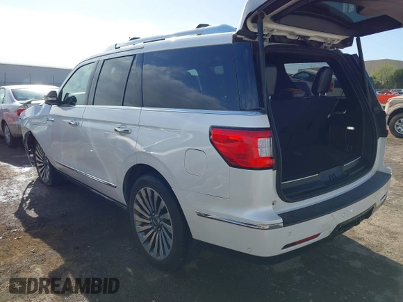 2019 Lincoln Navigator Reserve z VIN 5LMJJ2LT8KEL10852, wystawiony jako IAAI lot #41847832 z przebiegiem 88 437 mil mil oraz . Historia ofert i sprzedaży dostępna na DreamBid. Obrazek 3.