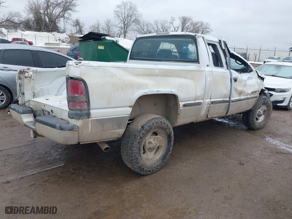 1999 Dodge Ram 1500 with VIN 1B7HF13Z3XJ651659, listed as a IAAI auction lot 41717323 with 230,729 mi miles. Bid and sale history available at carsss.com. Image 4.