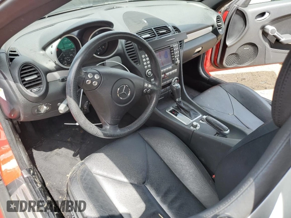 2007 Mercedes-Benz SLK 350 z VIN WDBWK56F77F164557, wystawiony jako Copart lot #55345185 z przebiegiem 38 551 mil mil oraz Czysty tytuł • Clean title. Historia ofert i sprzedaży dostępna na DreamBid. Obrazek 8.
