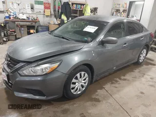 2016 Nissan Altima SR with VIN 1N4AL3AP8GC213365, listed as a IAAI auction lot 41757090 with 141,065 mi miles and . Bid and sale history available at carsss.com. Image 2.