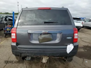2017 Jeep Patriot Latitude with VIN 1C4NJPFB9HD184301, listed as a Copart auction lot 72726194 with Not Provided miles and Salvage Title. Bid and sale history available at DreamBid. Image 6.