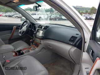 2010 Toyota Highlander Limited with VIN 5TDDK3EHXAS004437, listed as a IAAI auction lot 42497802 with 255,979 mi miles and . Bid and sale history available at DreamBid. Image 5.