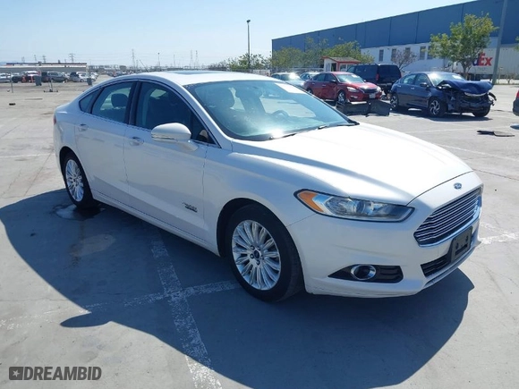 2013 Ford Fusion Energi Titanium with VIN 3FA6P0SU3DR273676, listed as a IAAI auction lot 41777822 with 189,283 mi miles. Bid and sale history available at carsss.com. Image 1.