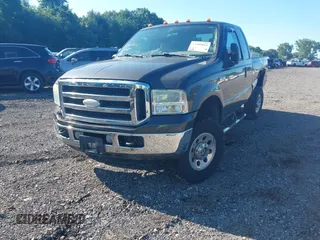 2005 Ford F-250 XL с VIN 1FTSX215X5EC32450, выставлен на аукционе IAAI как лот 42405822 с пробегом Не указан миль и . История ставок и продаж доступна на DreamBid. Изображение 2.