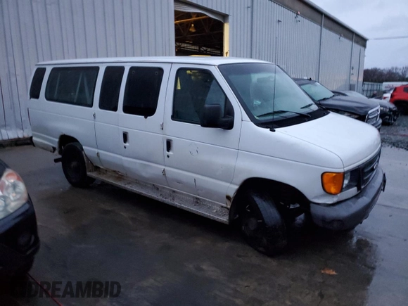 2006 Ford Econoline Passenger XL with VIN 1FBSS31L36DA18916, listed as a Copart auction lot 84258804 with 183,248 mi miles and Salvage Title. Bid and sale history available at carsss.com. Image 4.