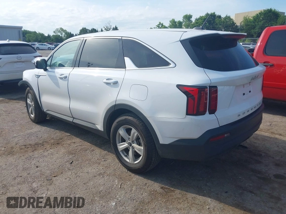 2022 Kia Sorento LX with VIN 5XYRG4LC8NG128049, listed as a IAAI auction lot 42505008 with 62,891 mi miles and . Bid and sale history available at DreamBid. Image 3.
