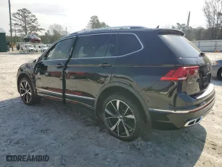 2022 Volkswagen Tiguan SEL R-Line with VIN 3VV4B7AX0NM065582, listed as a Copart auction lot 48826035 with 29,514 mi miles and Salvage Title. Bid and sale history available at carsss.com. Image 2.