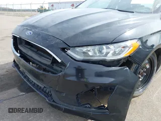 2019 Ford Fusion SE with VIN 3FA6P0H71KR255482, listed as a IAAI auction lot 41890864 with 125,077 mi miles. Bid and sale history available at carsss.com. Image 6.