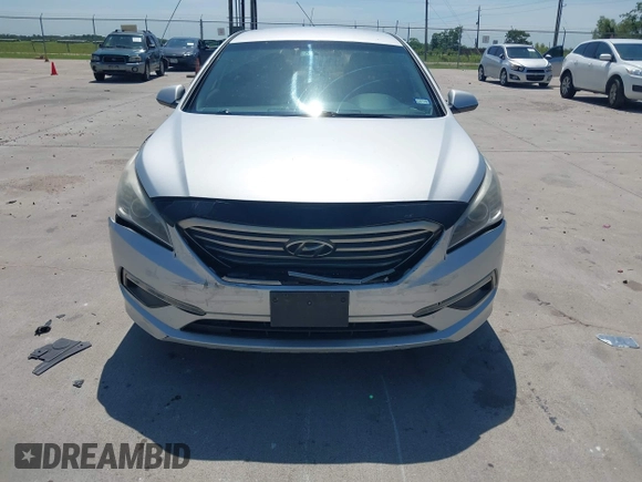 2015 Hyundai Sonata SE z VIN 5NPE24AF4FH009189, wystawiony jako IAAI lot #42466763 z przebiegiem 168 778 mil mil oraz . Historia ofert i sprzedaży dostępna na DreamBid. Obrazek 6.