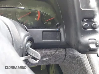 1990 Nissan 300ZX z VIN JN1RZ26A4LX010845, wystawiony jako IAAI lot #42280956 z przebiegiem 157 520 mil mil oraz . Historia ofert i sprzedaży dostępna na DreamBid. Obrazek 11.