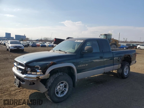 1997 Dodge Dakota z VIN 1B7GG23Y6VS264634, wystawiony jako Copart lot #50611355 z przebiegiem 221 823 mil mil oraz Szkoda całkowita • Salvage title. Historia ofert i sprzedaży dostępna na DreamBid. Obrazek 1.