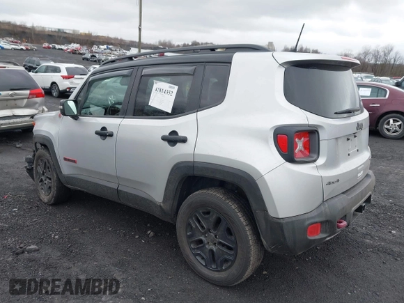 2018 Jeep Renegade Trailhawk with VIN ZACCJBCB1JPG74527, listed as a IAAI auction lot 41814352 with 71,120 mi miles. Bid and sale history available at carsss.com. Image 3.