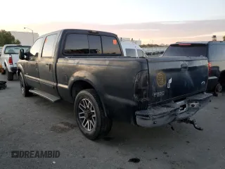 2003 Ford Super Duty F-250 XL with VIN 1FTNW20F03EA23645, listed as a Copart auction lot 82768964 with 0 mi miles and Salvage Title. Bid and sale history available at carsss.com. Image 2.