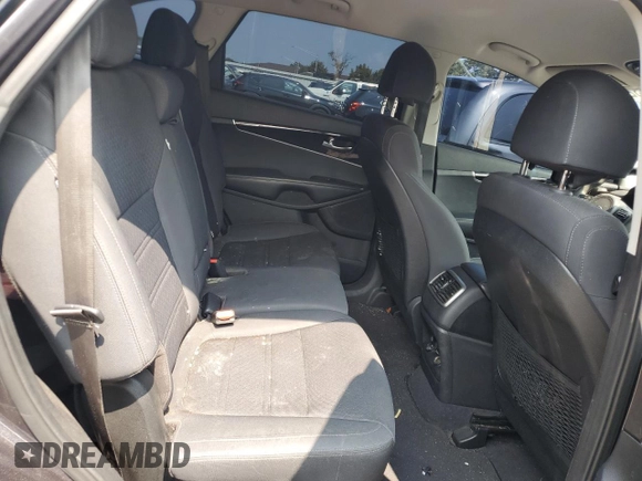2018 Kia Sorento LX with VIN 5XYPGDA32JG388340, listed as a Copart auction lot 67332984 with 127,293 mi miles and Salvage Title. Bid and sale history available at carsss.com. Image 11.