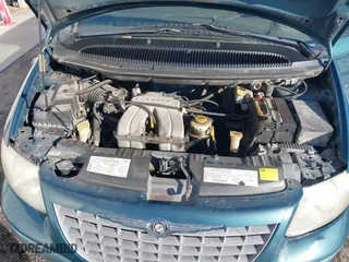 2001 Chrysler Voyager with VIN 1C4GJ25B01B218110, listed as a IAAI auction lot 41291419 with 225,145 mi miles. Bid and sale history available at carsss.com. Image 10.
