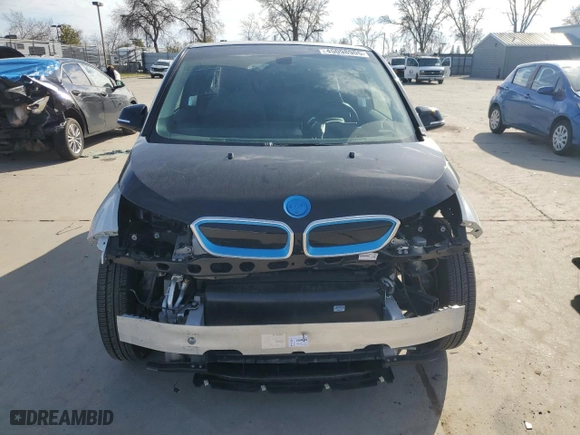 2018 BMW i3 with VIN WBY7Z2C59JVE64742, listed as a Copart auction lot 45098905 with 26,098 mi miles and Salvage Title. Bid and sale history available at carsss.com. Image 5.