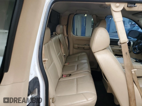 2009 Chevrolet Silverado 1500 LT with VIN 1GCEK29059Z137569, listed as a Copart auction lot 54386425 with 363,955 mi miles and Clean Title. Bid and sale history available at carsss.com. Image 10.