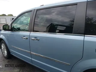 2013 Chrysler Town & Country Limited with VIN 2C4RC1GG5DR571731, listed as a IAAI auction lot 42028807 with 155,875 mi miles. Bid and sale history available at carsss.com. Image 14.