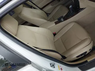 2007 BMW 3 Series 328i с VIN WBAVC53527FZ76805, выставлен на аукционе IAAI как лот 42543532 с пробегом 160 803 миль миль и . История ставок и продаж доступна на DreamBid. Изображение 8.