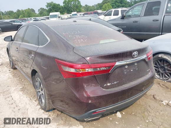 2017 Toyota Avalon XLE z VIN 4T1BK1EB3HU245765, wystawiony jako IAAI lot #42197337 z przebiegiem 173 649 mil mil oraz . Historia ofert i sprzedaży dostępna na DreamBid. Obrazek 3.