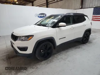 2019 Jeep Compass Altitude z VIN 3C4NJCBB5KT637054, wystawiony jako Copart lot #61990185 z przebiegiem 136 129 mil mil oraz Czysty tytuł • Clean title. Historia ofert i sprzedaży dostępna na DreamBid. Obrazek 1.