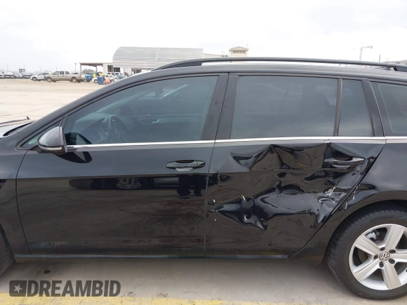 2015 Volkswagen Golf SportWagen TDI SE with VIN 3VWFA7AU8FM507037, listed as a IAAI auction lot 41491550 with 116,751 mi miles. Bid and sale history available at carsss.com. Image 14.