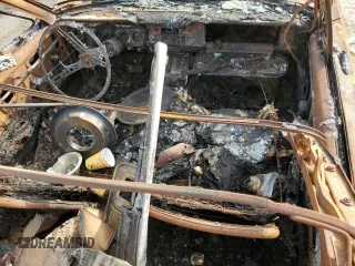 1966 Ford Mustang z VIN 6F08C385335, wystawiony jako Copart lot #42833715 z przebiegiem Nie podano mil oraz Nie do naprawy • Non repairable. Historia ofert i sprzedaży dostępna na DreamBid. Obrazek 8.