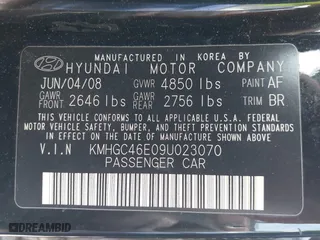 2009 Hyundai Genesis with VIN KMHGC46E09U023070, listed as a IAAI auction lot 41940565 with 152,028 mi miles. Bid and sale history available at carsss.com. Image 9.