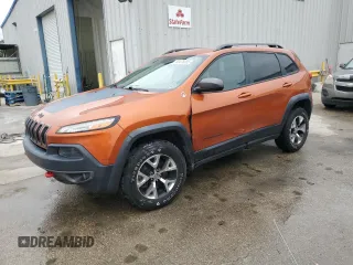 2016 Jeep Cherokee Trailhawk with VIN 1C4PJMBS3GW114843, listed as a Copart auction lot 53478055 with 131,214 mi miles and Salvage Title. Bid and sale history available at carsss.com. Image 1.